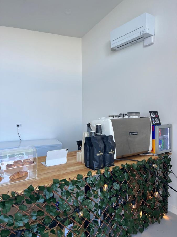 Manha Hotel Auckland Airport Kültér fotó